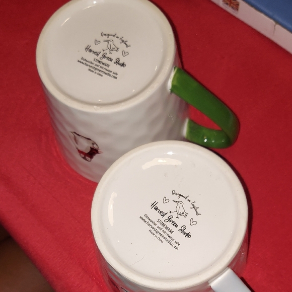 Penguin Design Mugs Set - Green and White - Picture 6 of 9